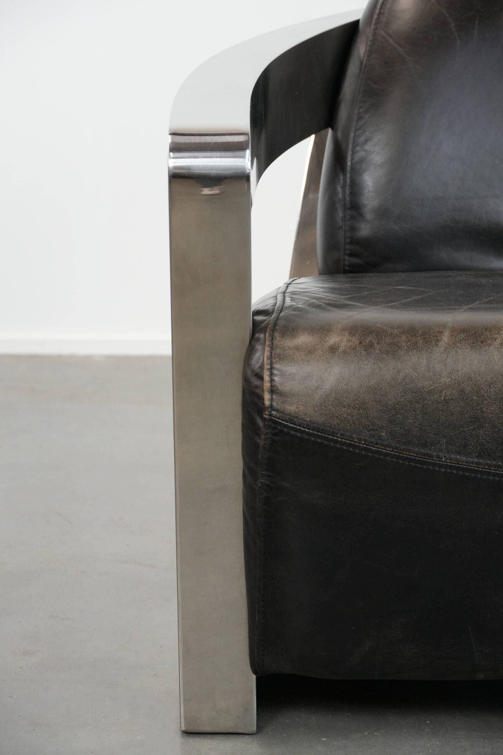 Unique design Aviator armchair with an aluminium frame