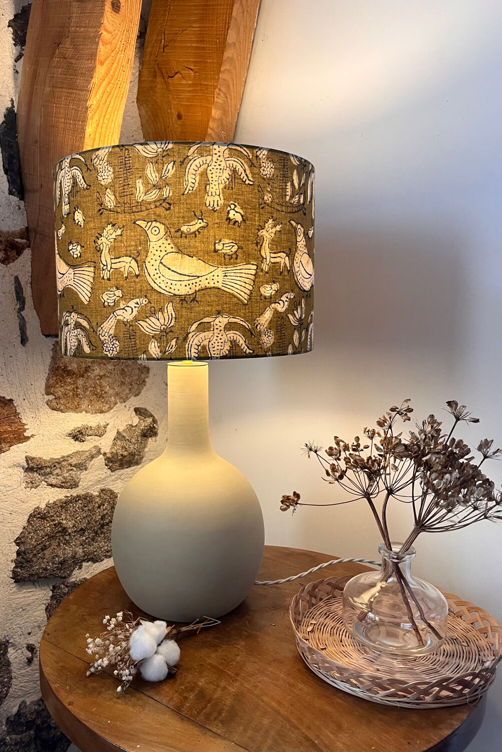 Table lamp