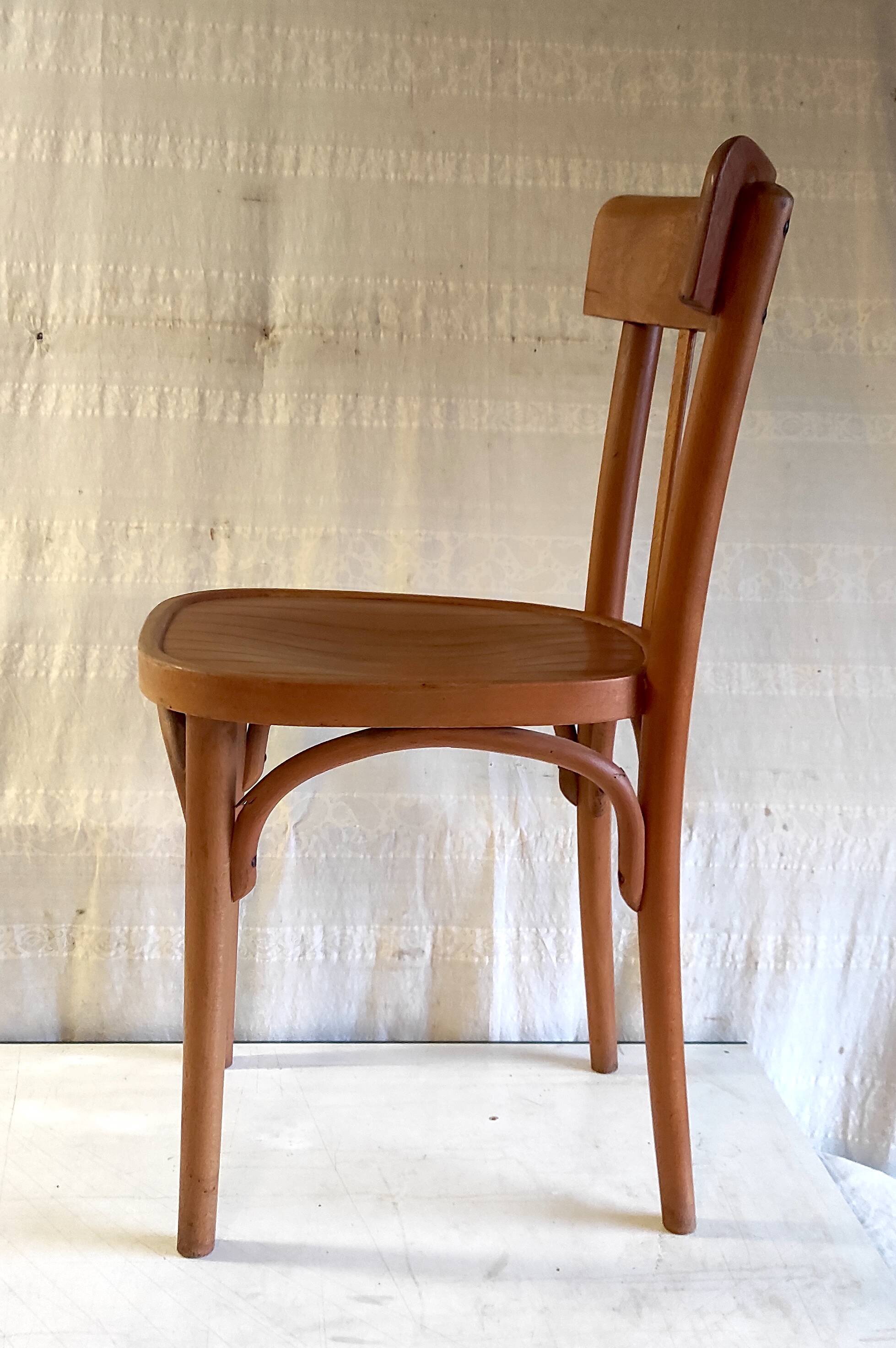 Chaise bistrot en bois courbé - mid. XXème