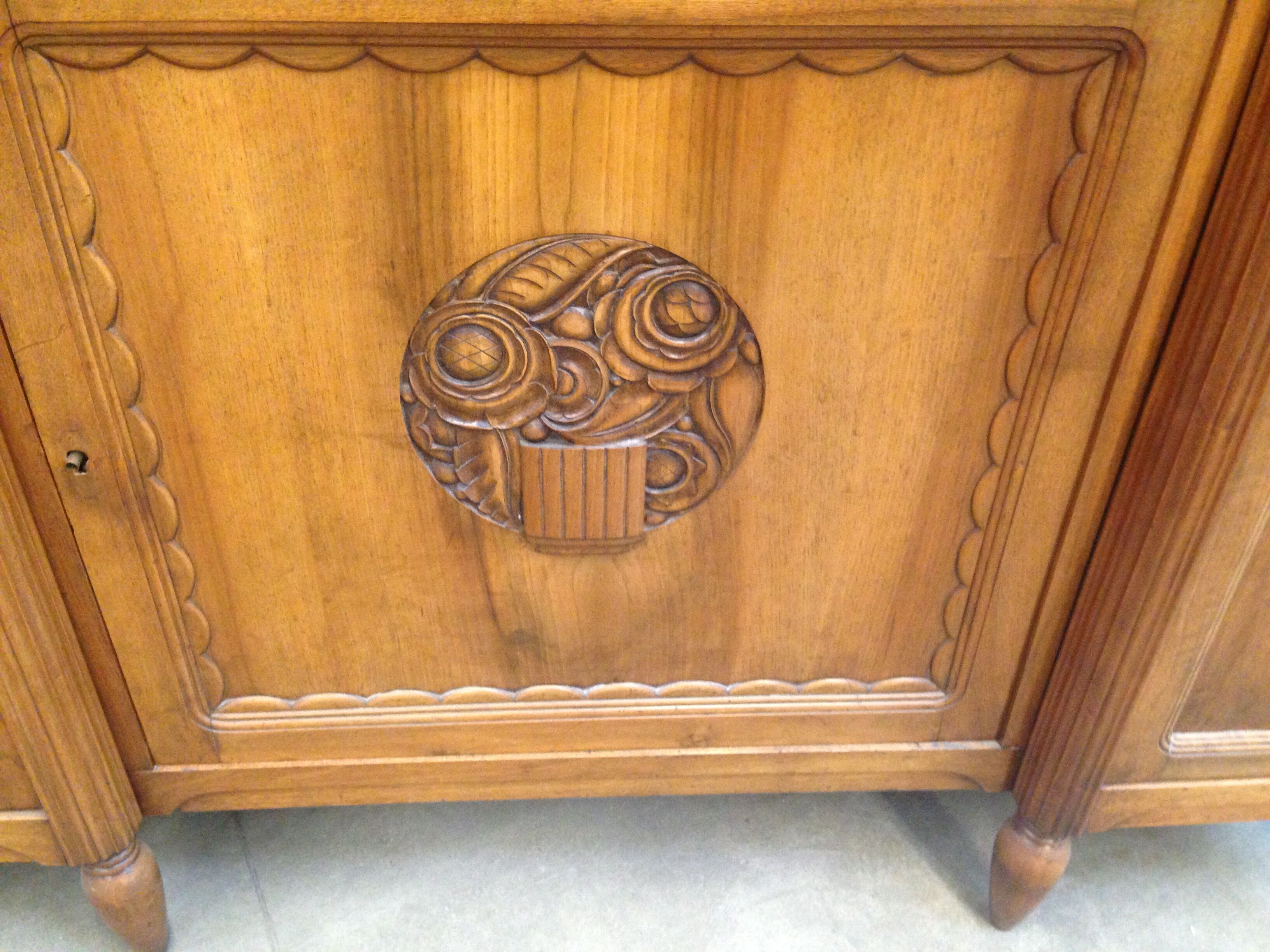 Art deco dressing table