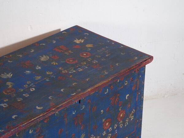 Antique navy blue trunk with floral details (c.1920) #94