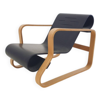Vitra Miniature collection: Alvar Aalto "41 Paimio " lounge chair