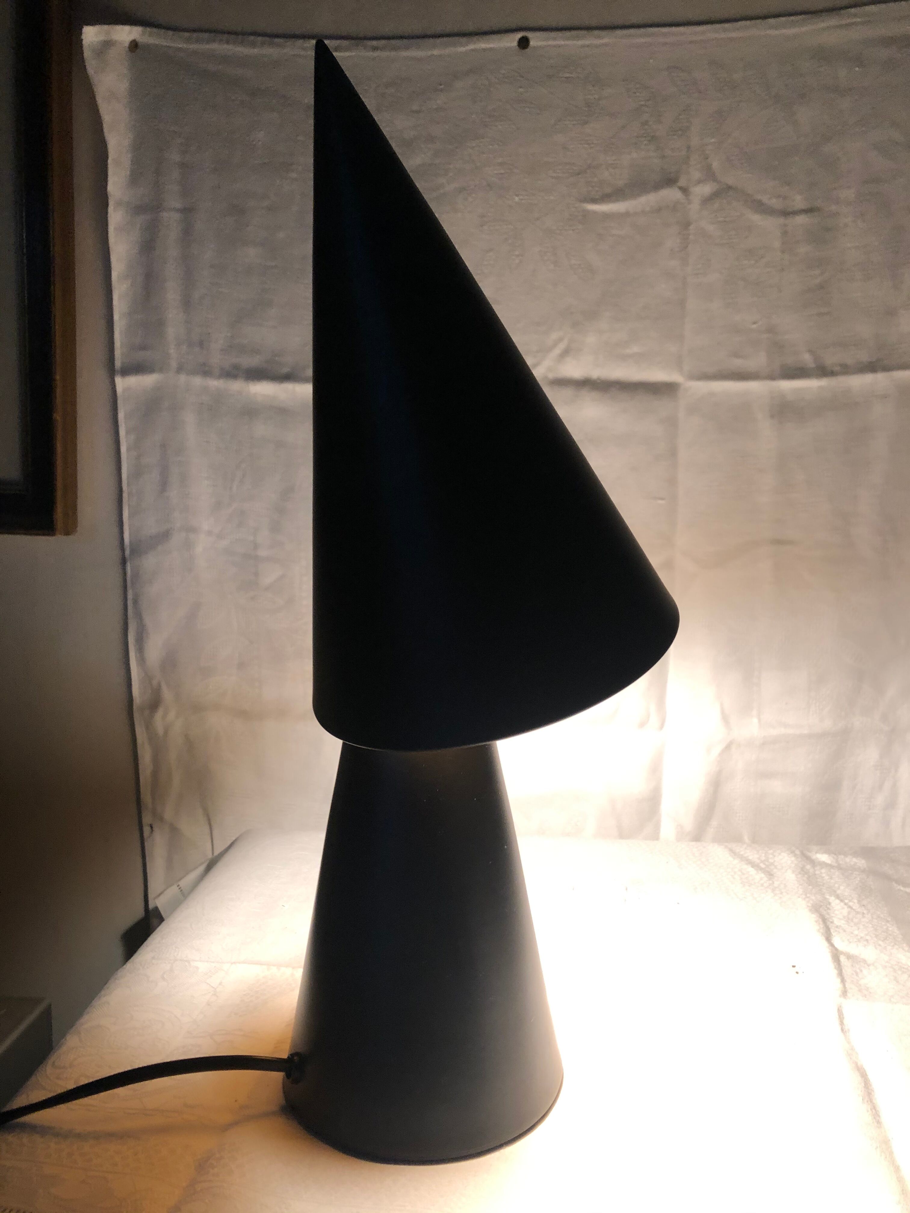 Black double cone lamp