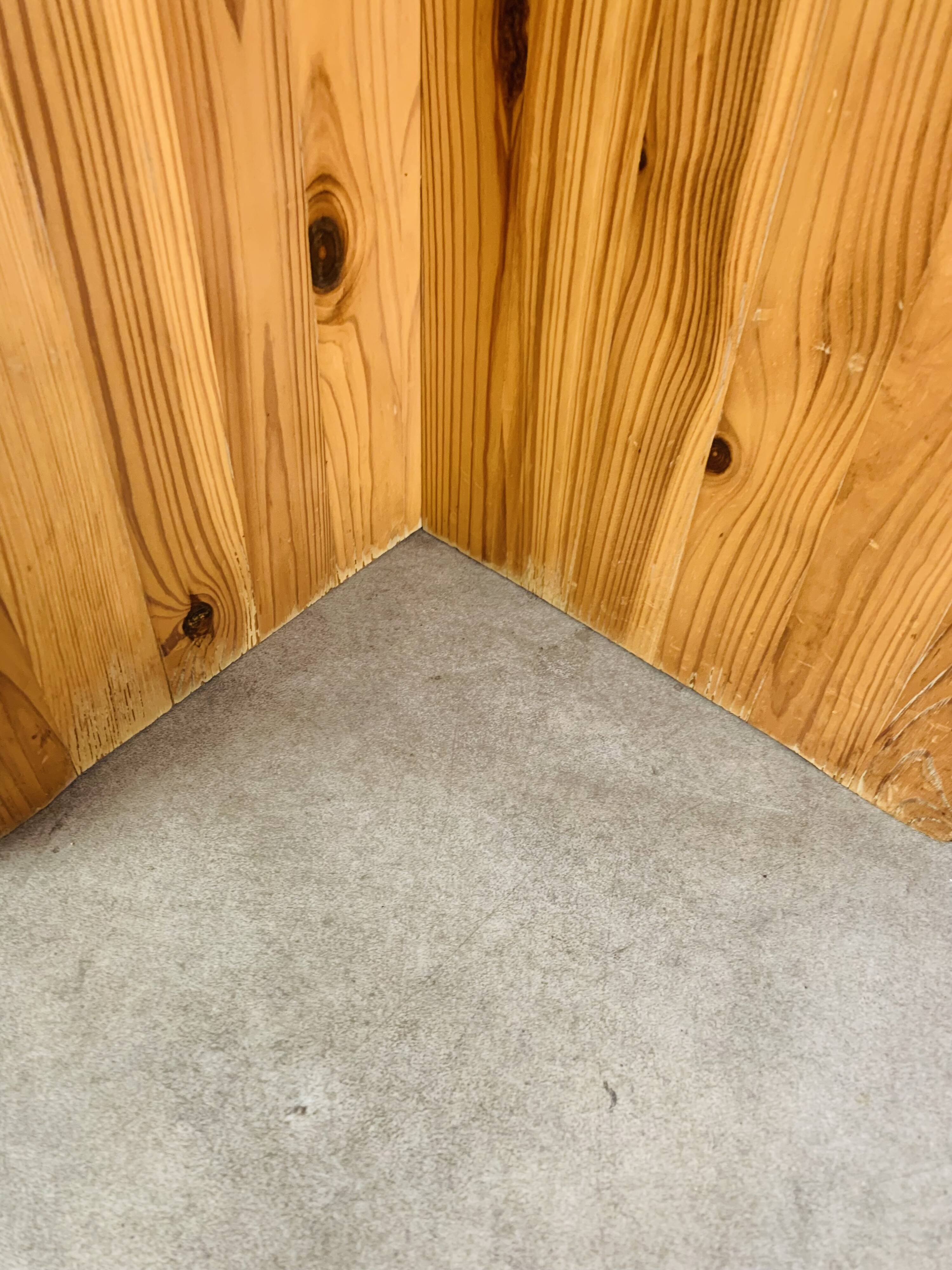 Table basse en pin massif forme organique, années 80