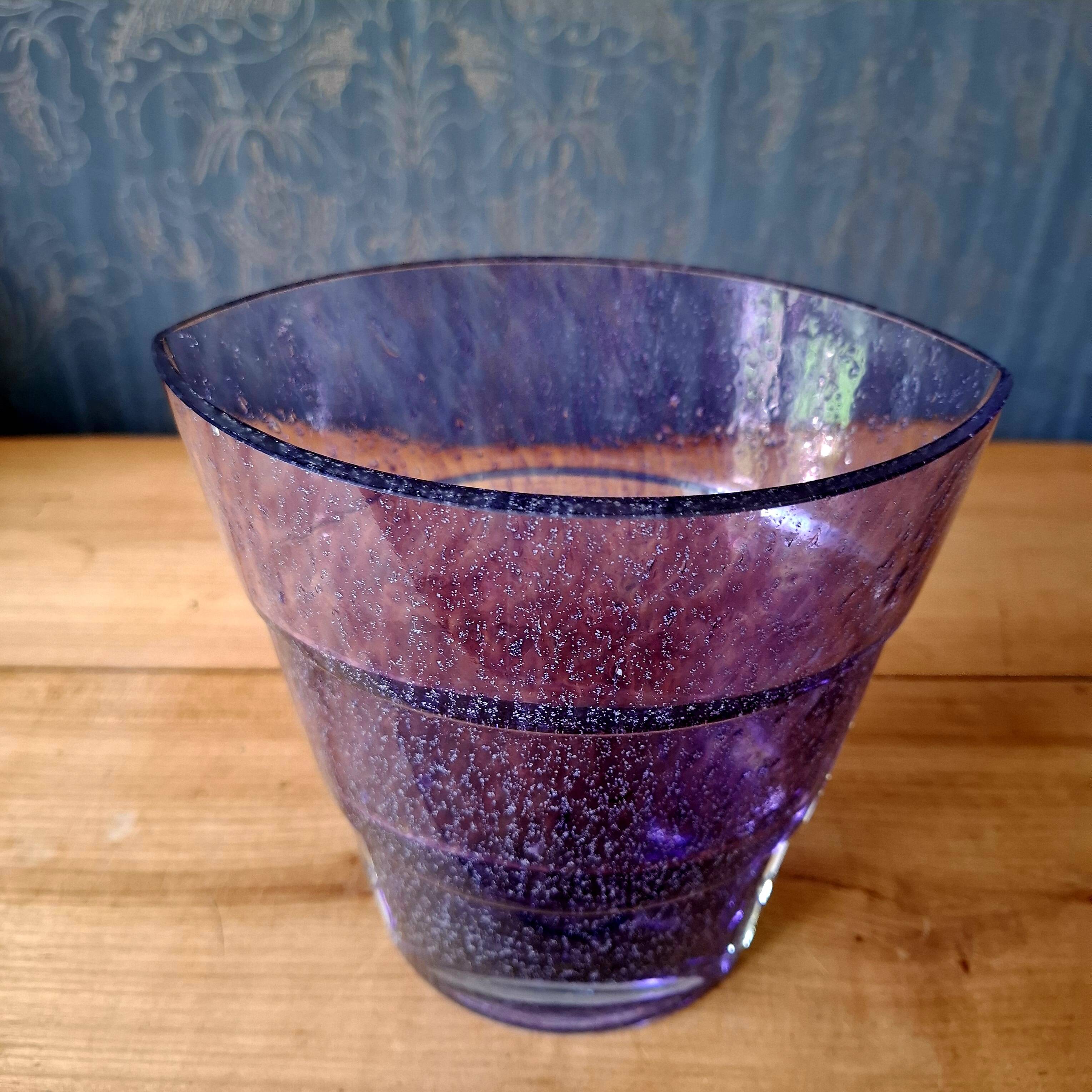 Kosta Boda vase design Ann Wahlstrõm 20th century