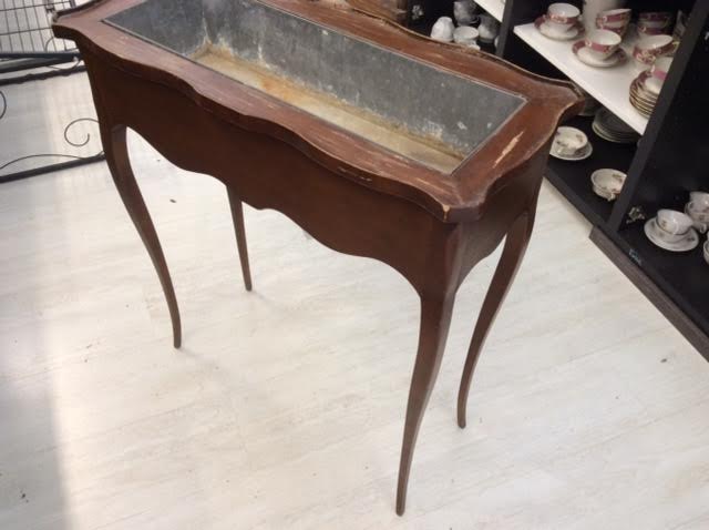 Indoor wooden planter