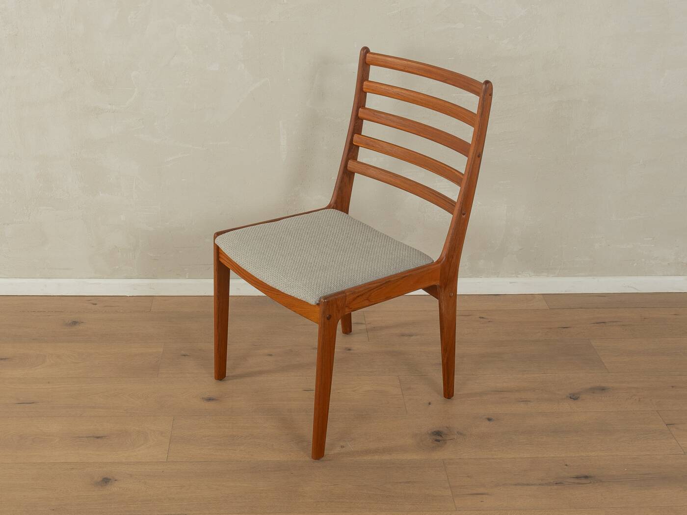 Chaises de salle à manger des années 1960