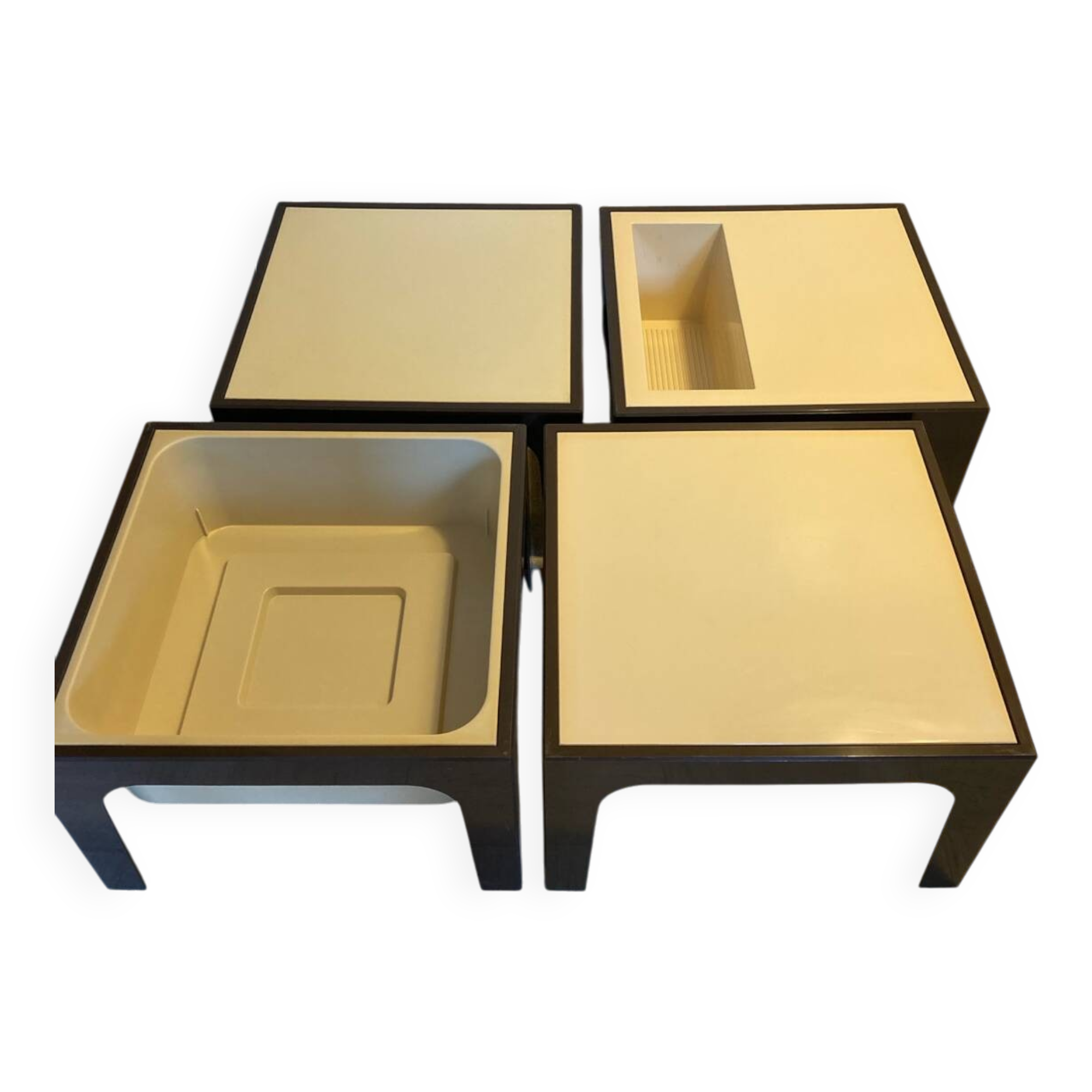 4 vintage Flair coffee tables