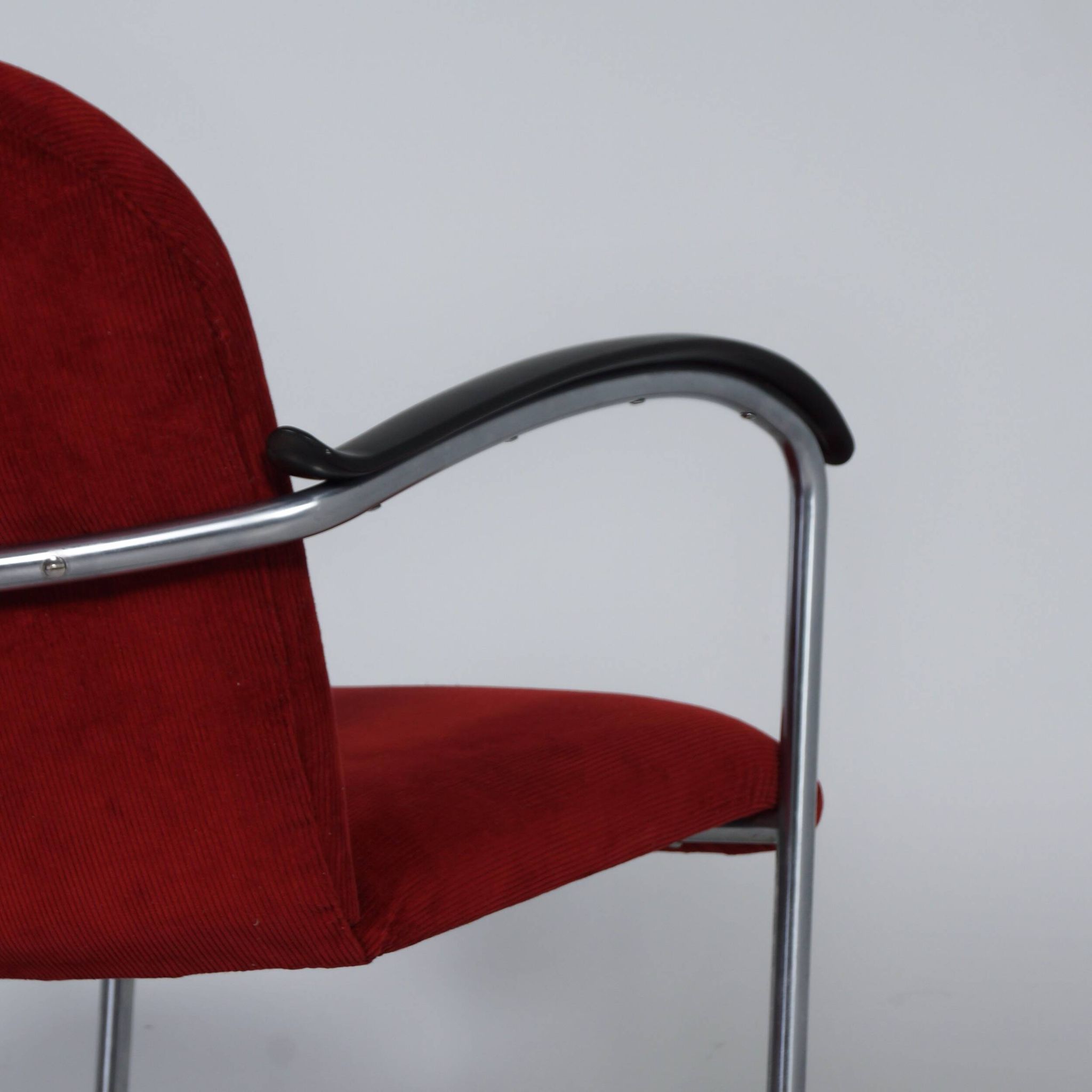 414 armchair by W.H. Gispen for Gispen, 1950s – red, cantilever tube frame