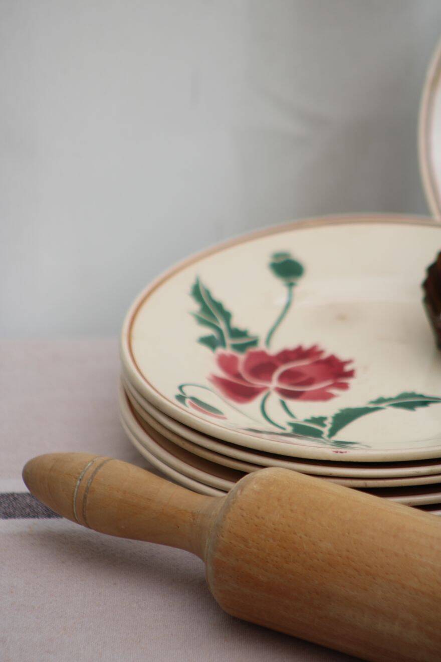 Set of 6 ceramic dessert plates