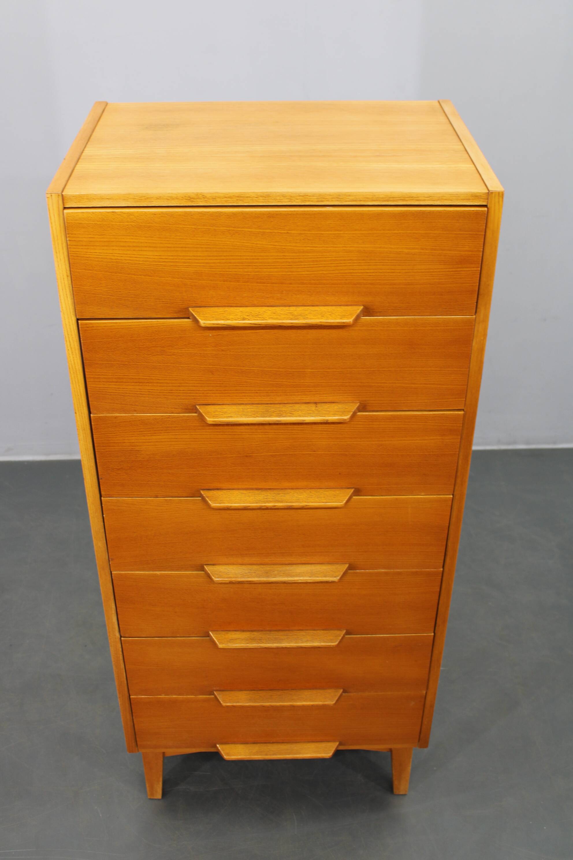 Commode en érable tchécoslovaque des années 1960.