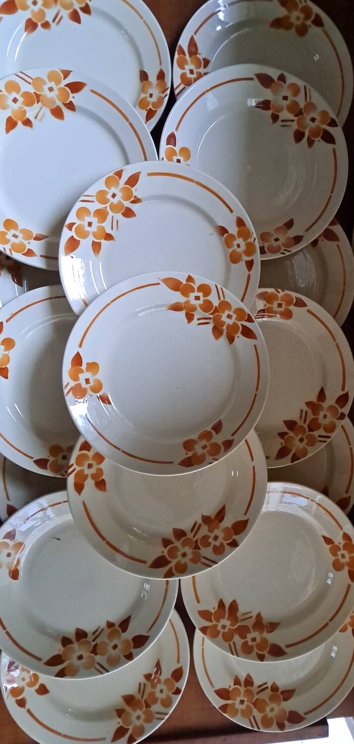 Suite of 21 stencilled plates