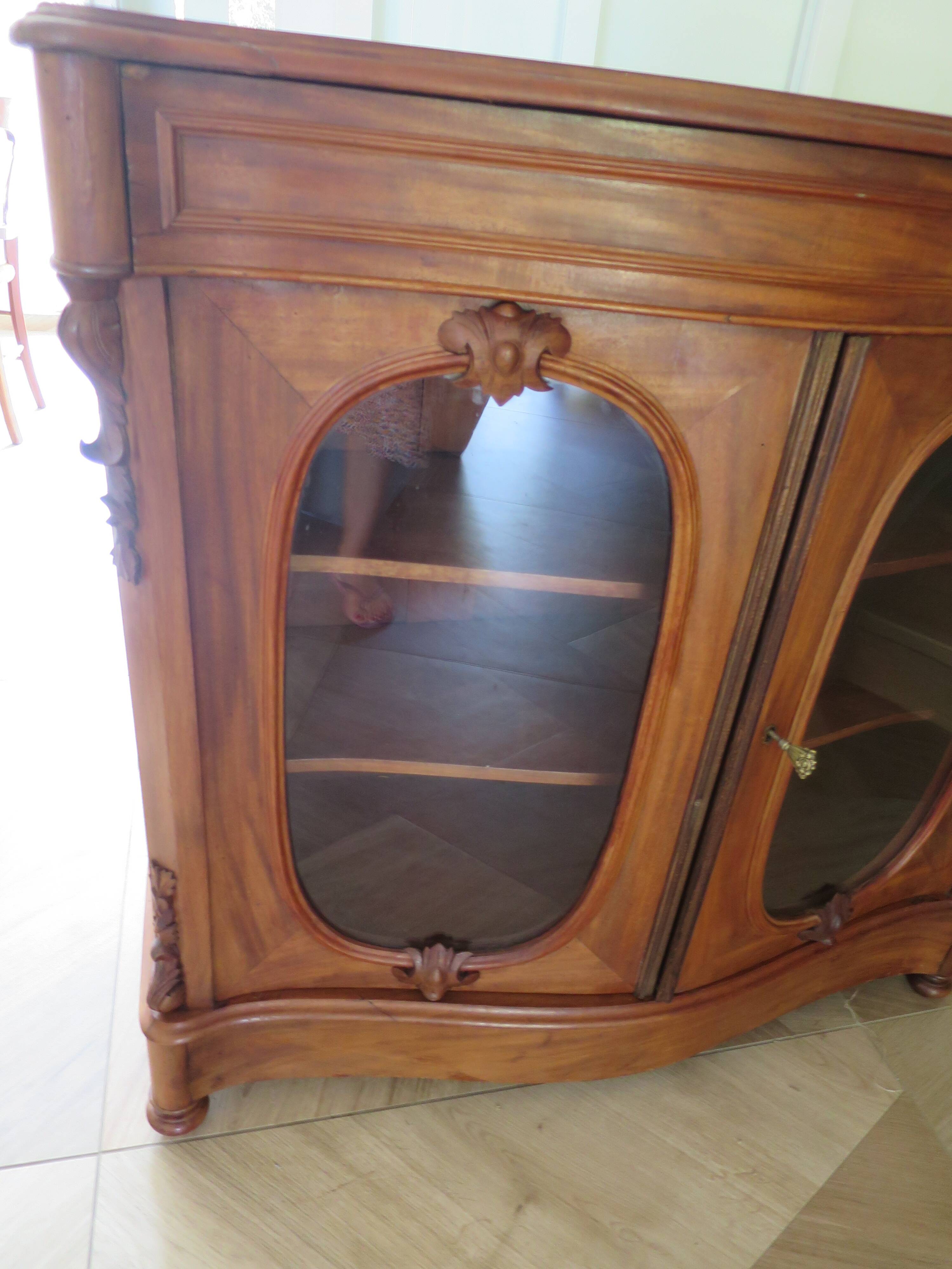 Curved showcase library carved wood 2 doors mahogany English style