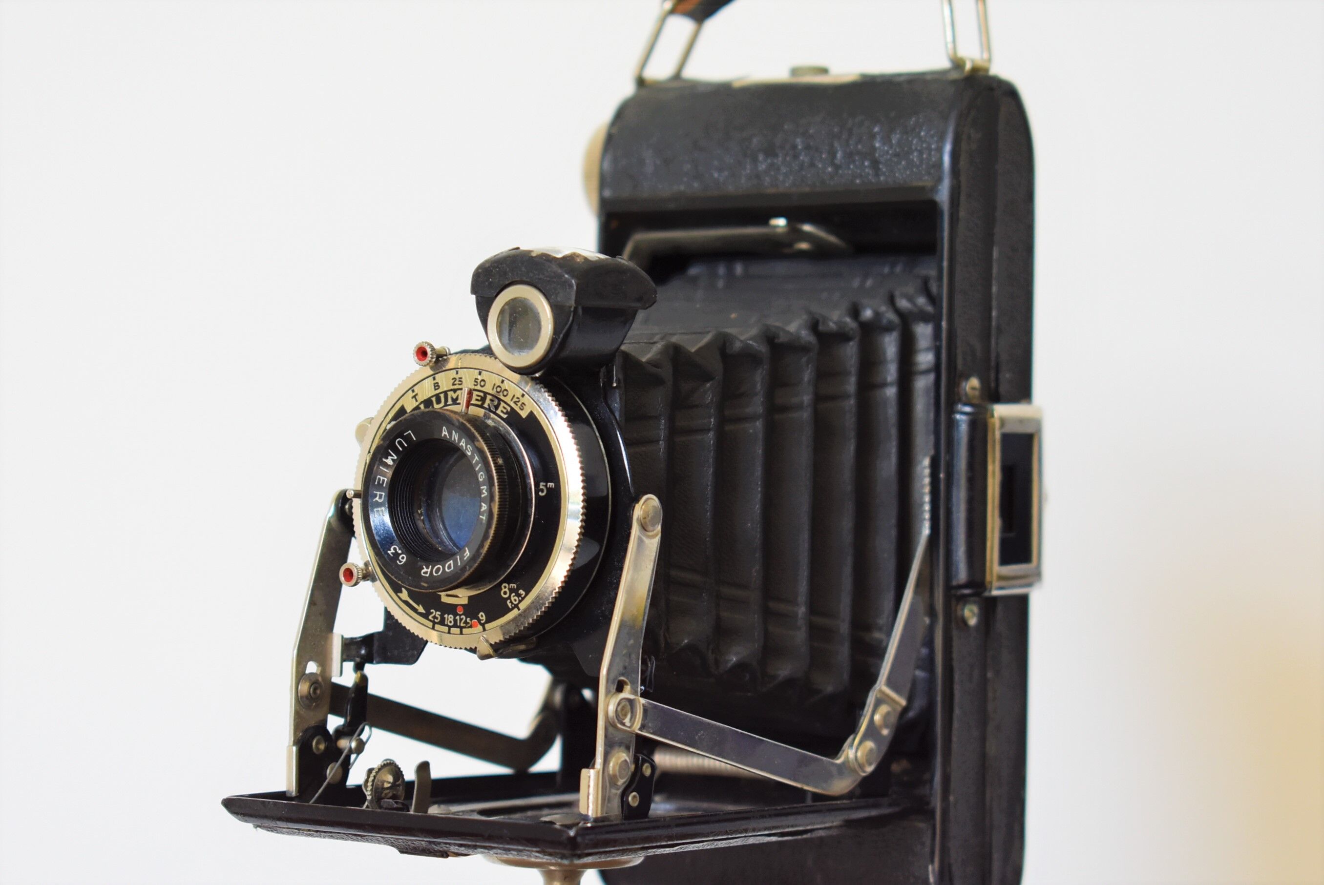 Kodaks black bellows camera