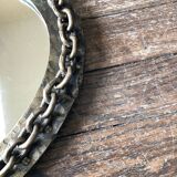 Miroir chaine brutaliste en fer battu 1960 h55cm