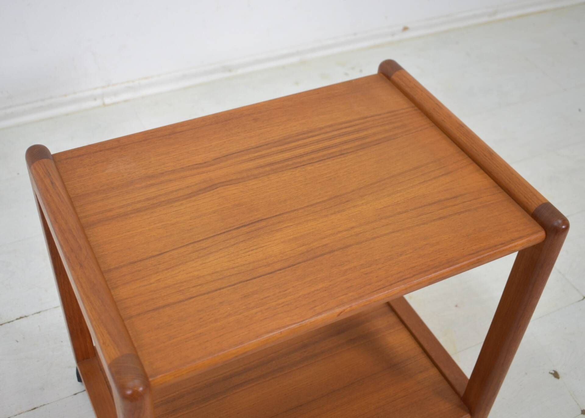 Table d'appoint Aksel Kjersgaard chariot en teck danois des années 1960 scandinave