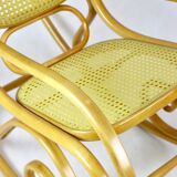 Chaise à bascule vintage en bois naturel attribuée à Michael Thonet