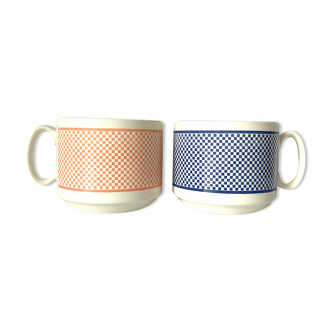 Paire de tasses a carreau corail et bleu