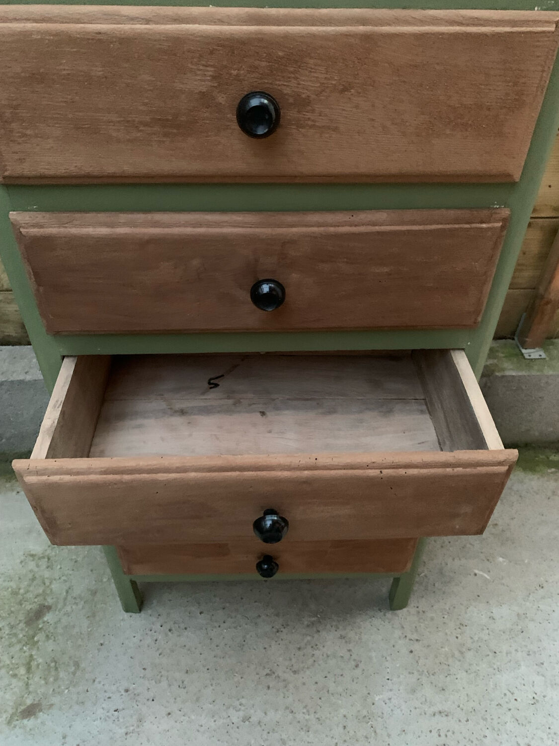 Parisian chest of drawers