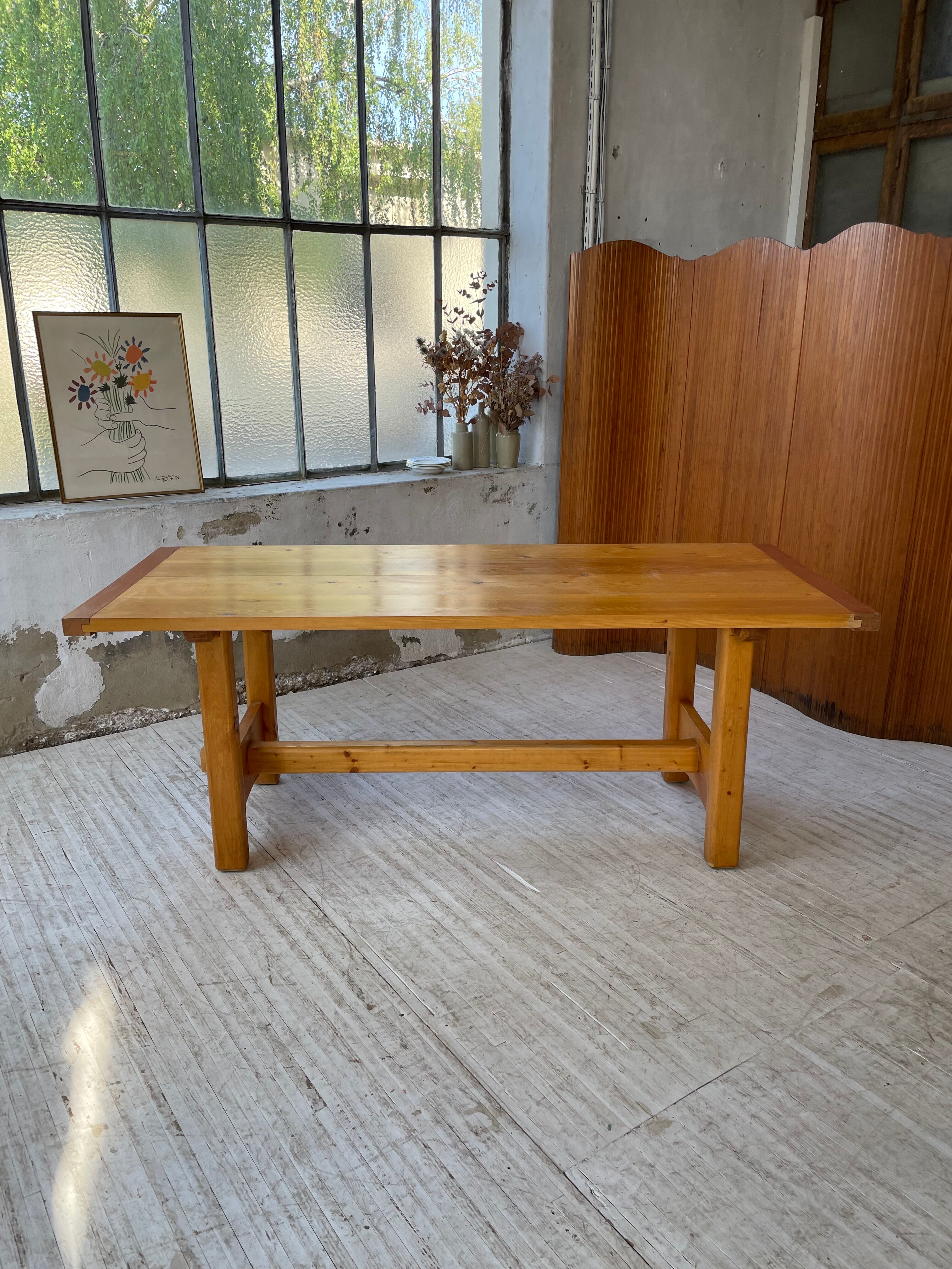 Mountain furniture table in pine 2m