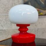 Lampe de table en verre opaline par Stepan Tabery pour Valasske Mezirici 1970