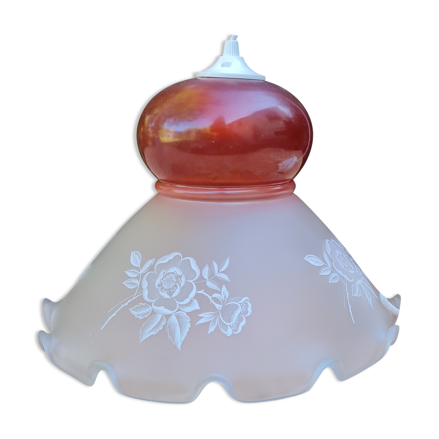 Vintage frosted glass suspension