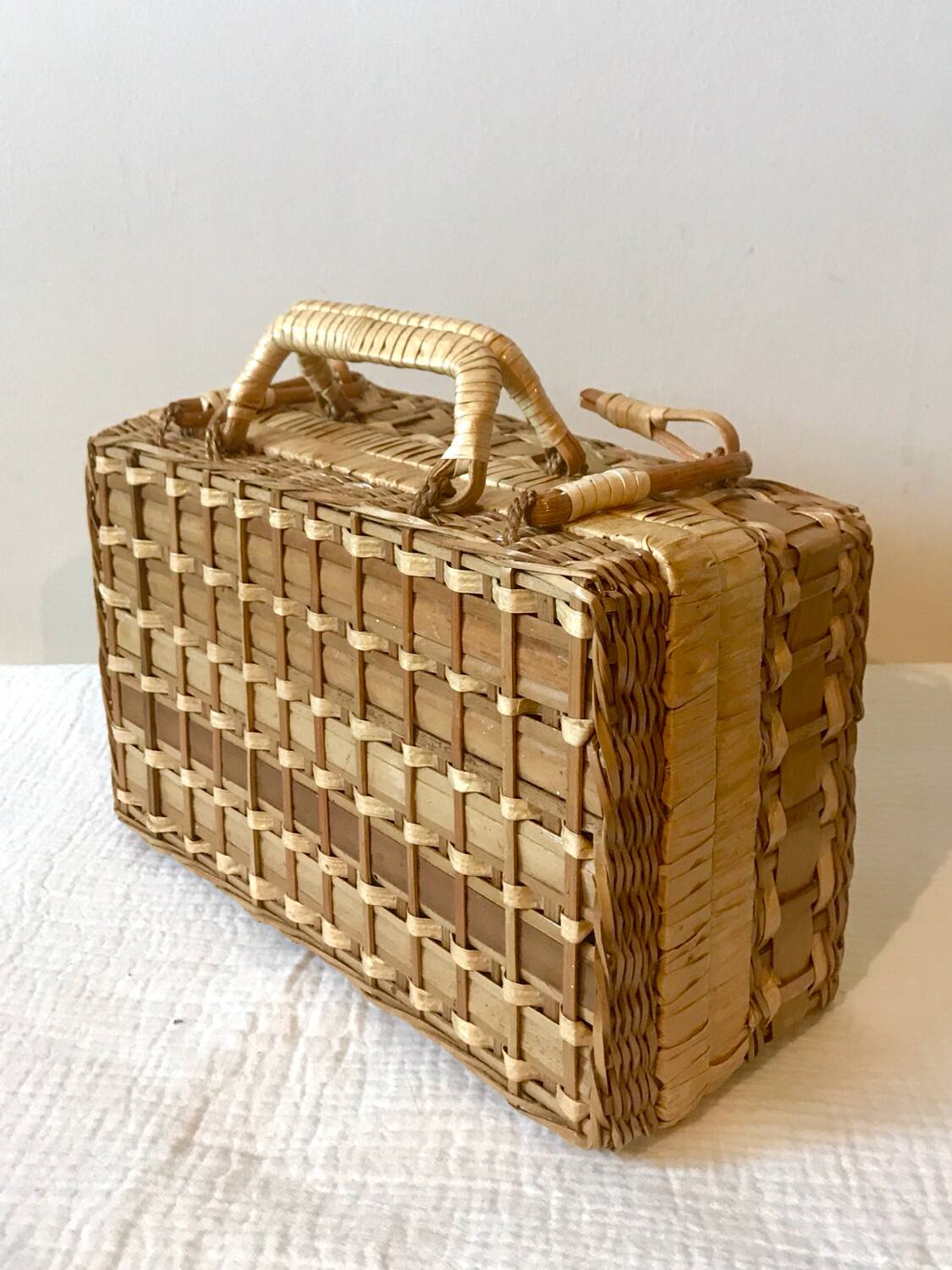 Small wicker case