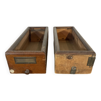 Lot de 2 tiroirs anciens en bois