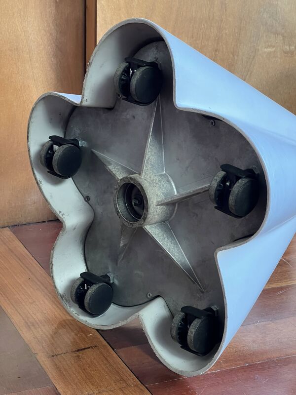 Tabouret pivotant Indispensabili de Philippe Starck