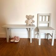 Chaise pour enfant en bois ancien