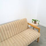 Slaapbank beige gestreept met houten frame