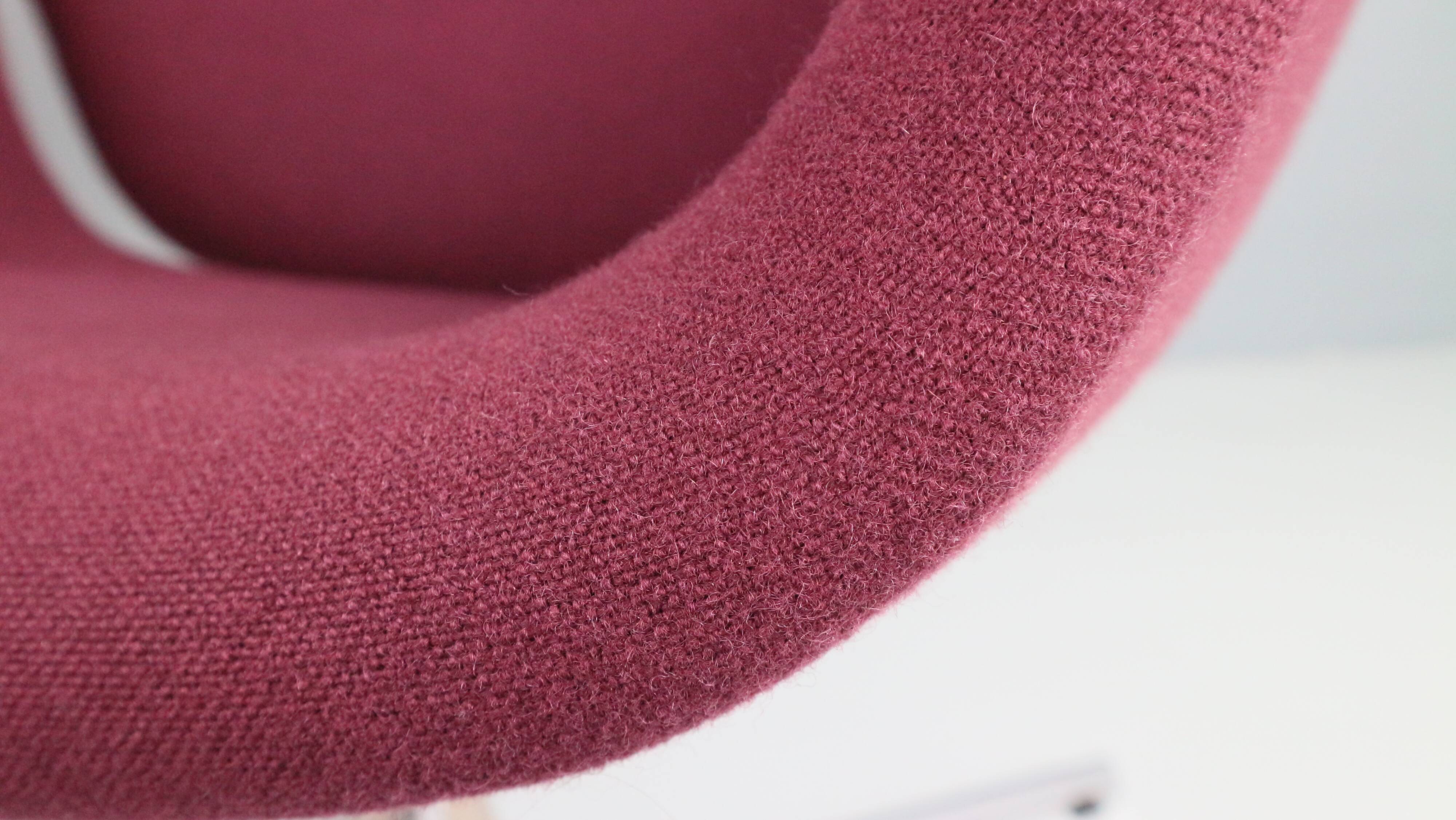 Pierre Paulin Purple Lounge Chair "Big Tulip" F551 & Ottoman, 1960's