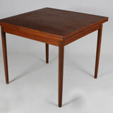 Table extensible danoise en teck années 1960