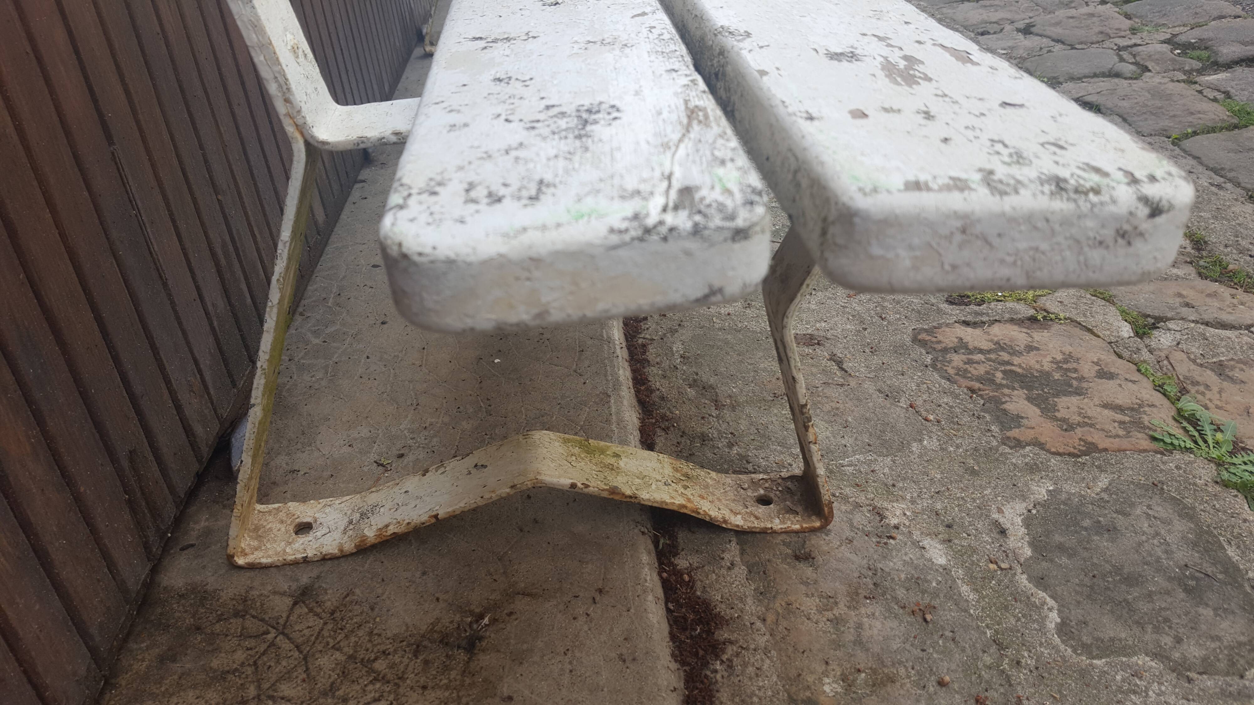 Old school bench white old patina