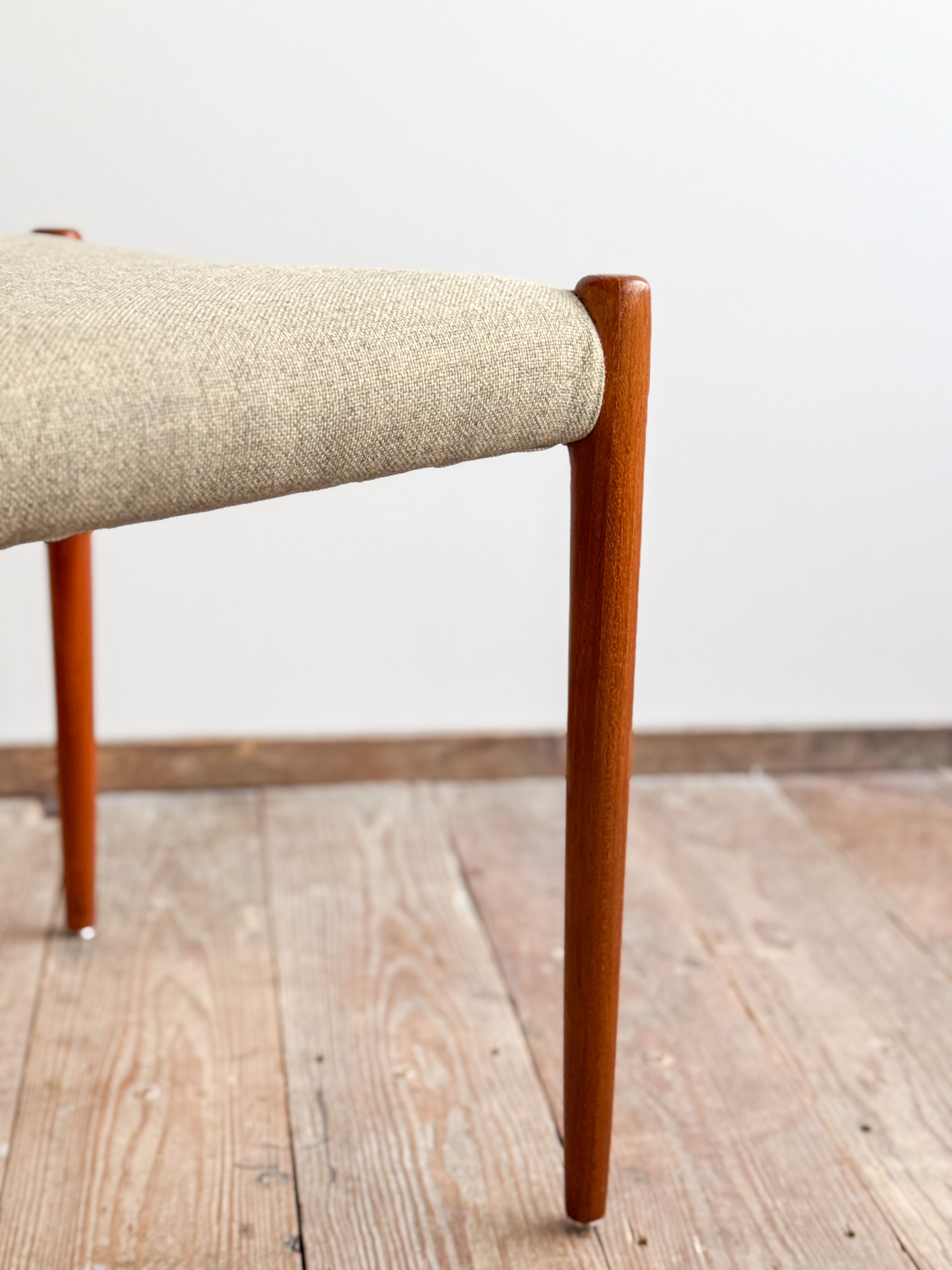 Chaise de salle à manger modèle 80 par Niels O. Møller en teck