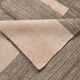 Tapis kilim vintage tons bruns et beige rosé, style minimal artisanal