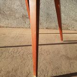 Chaise tonneau en moumoute rouge pieds compas années 60-70