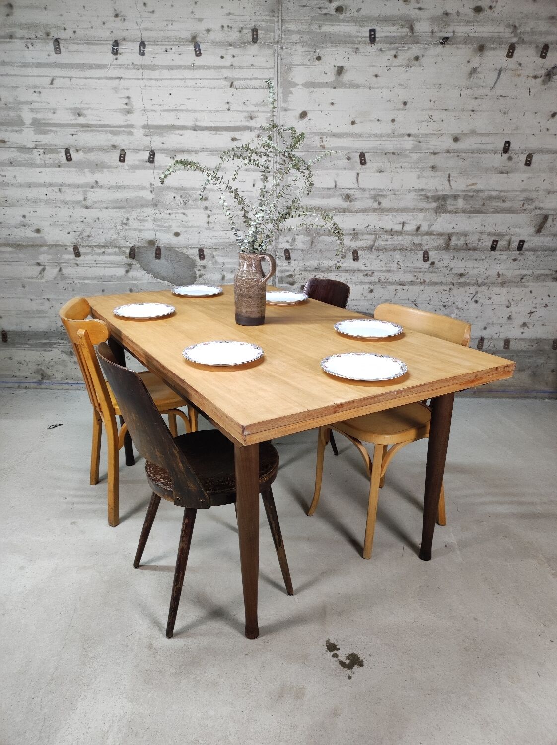 Vintage table 6/10 people