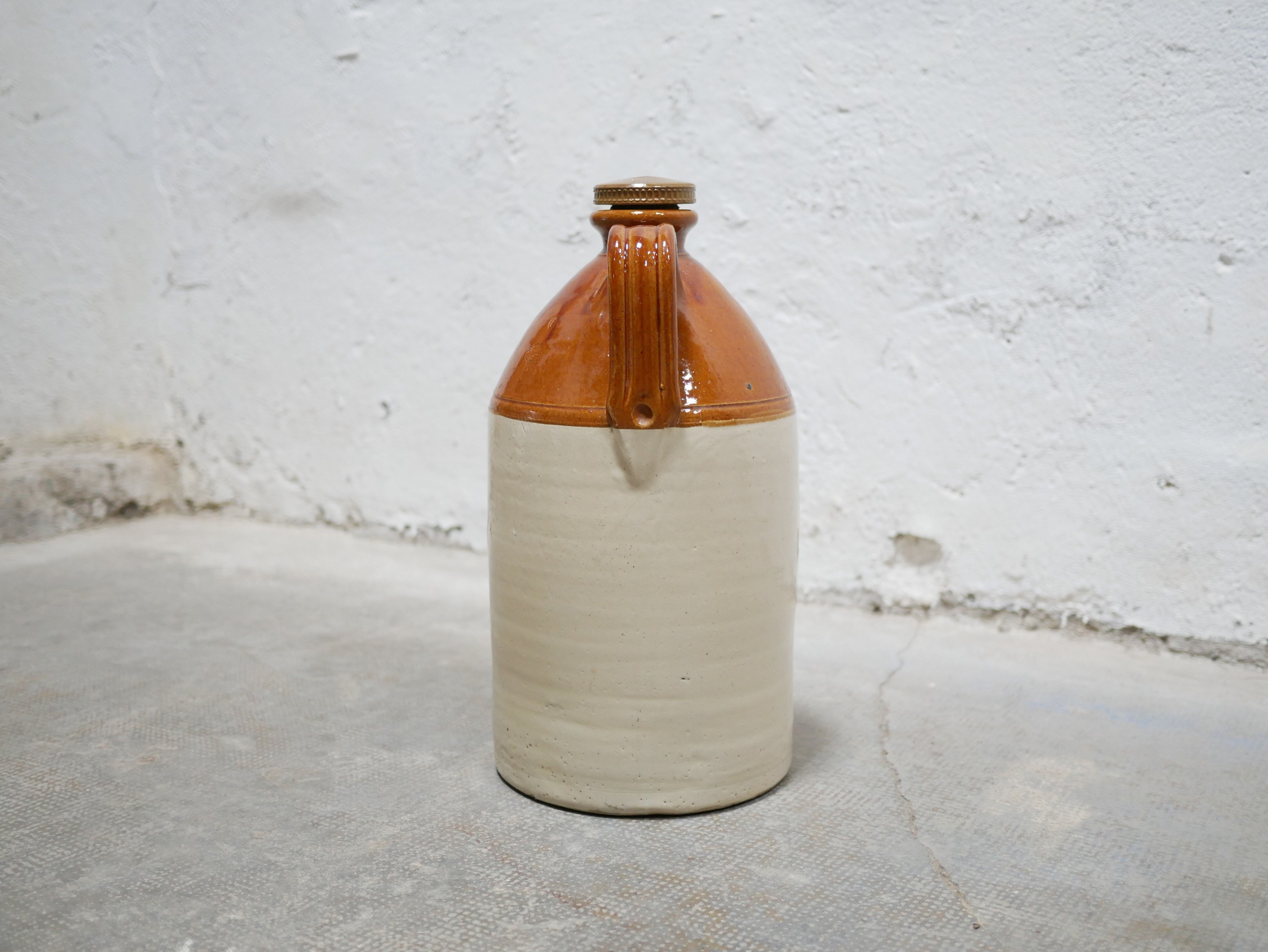 Bonbonne anglaise vintage en grès éditée par Doulton Lambeth