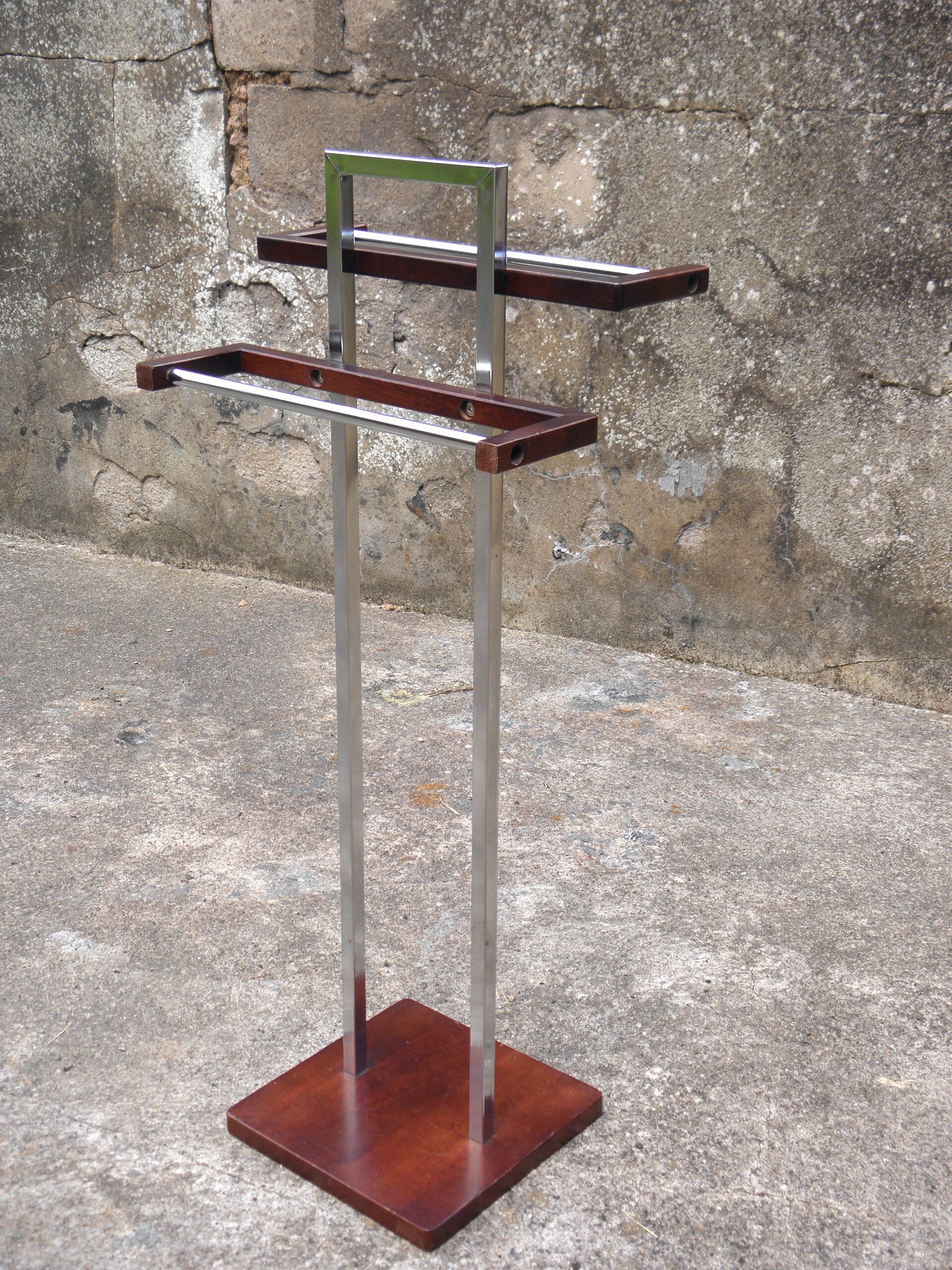 chrome and wood towel rack