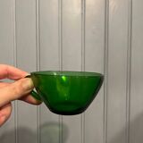 Two cups with saucer