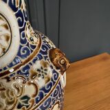 20th century Chinese vase decorated with wise men
