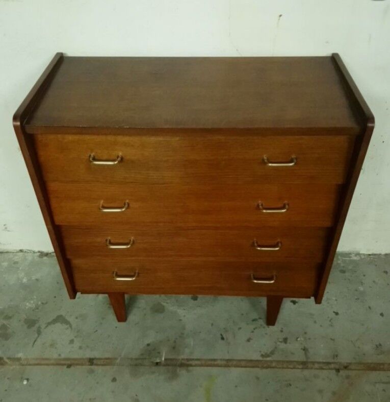 Commode vintage