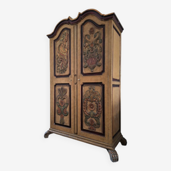 Armoire vénitienne ancienne à pattes de lion, meuble doré peint à la main