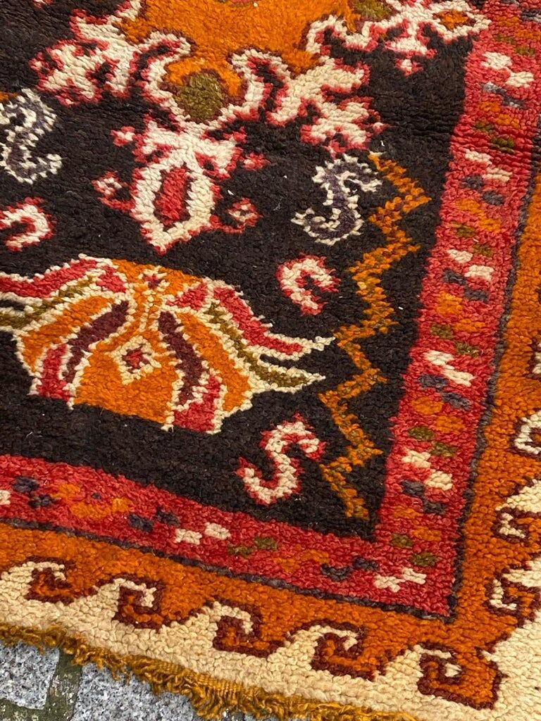 Vintage Moroccan tribal carpet 110x70 cm
