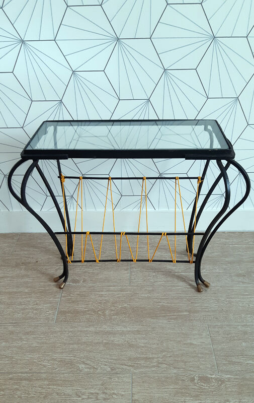 Vintage magazine holder "scoubidou" in black wrought iron.