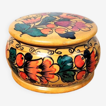 Round wooden box Matryoshka