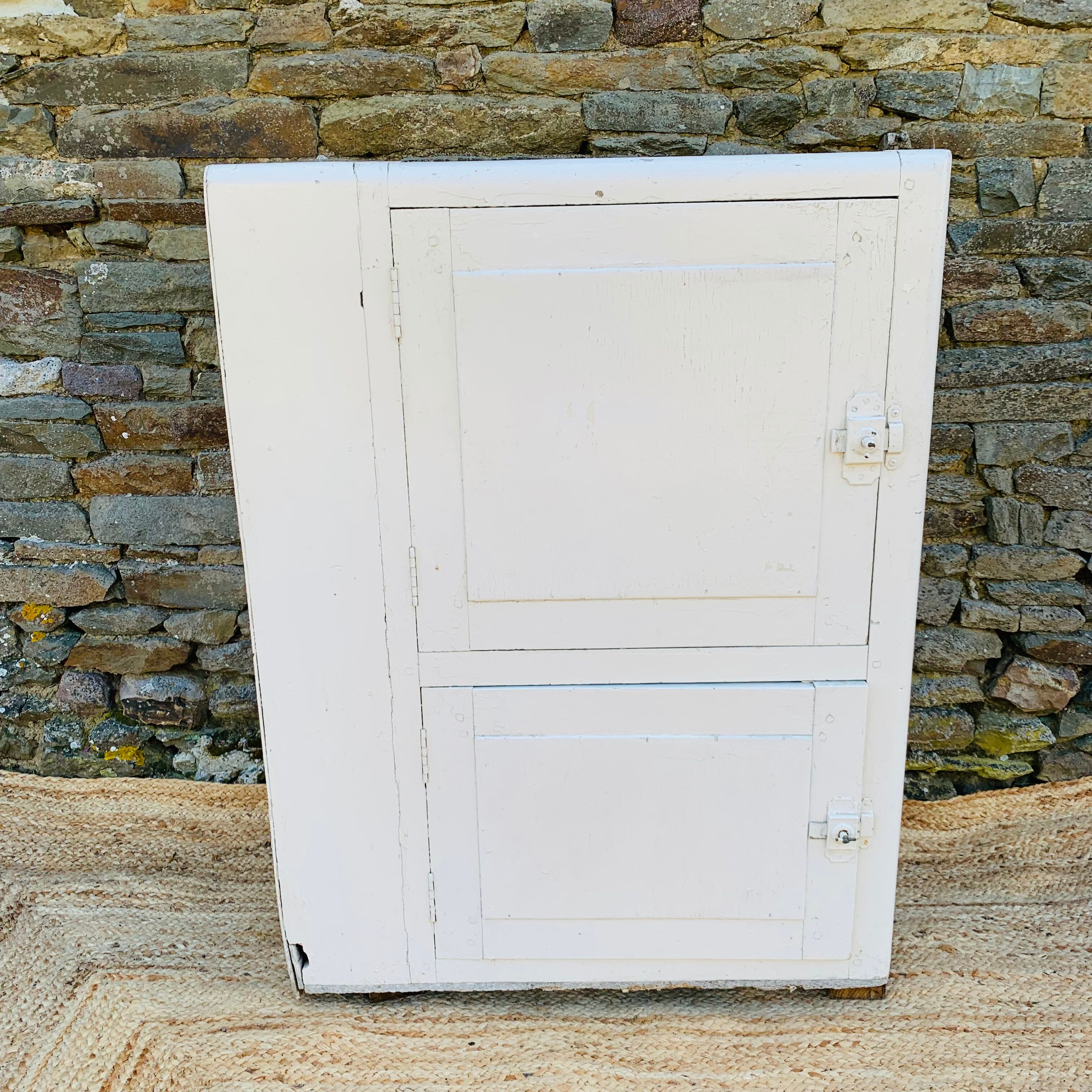 Parisian furniture 2 doors