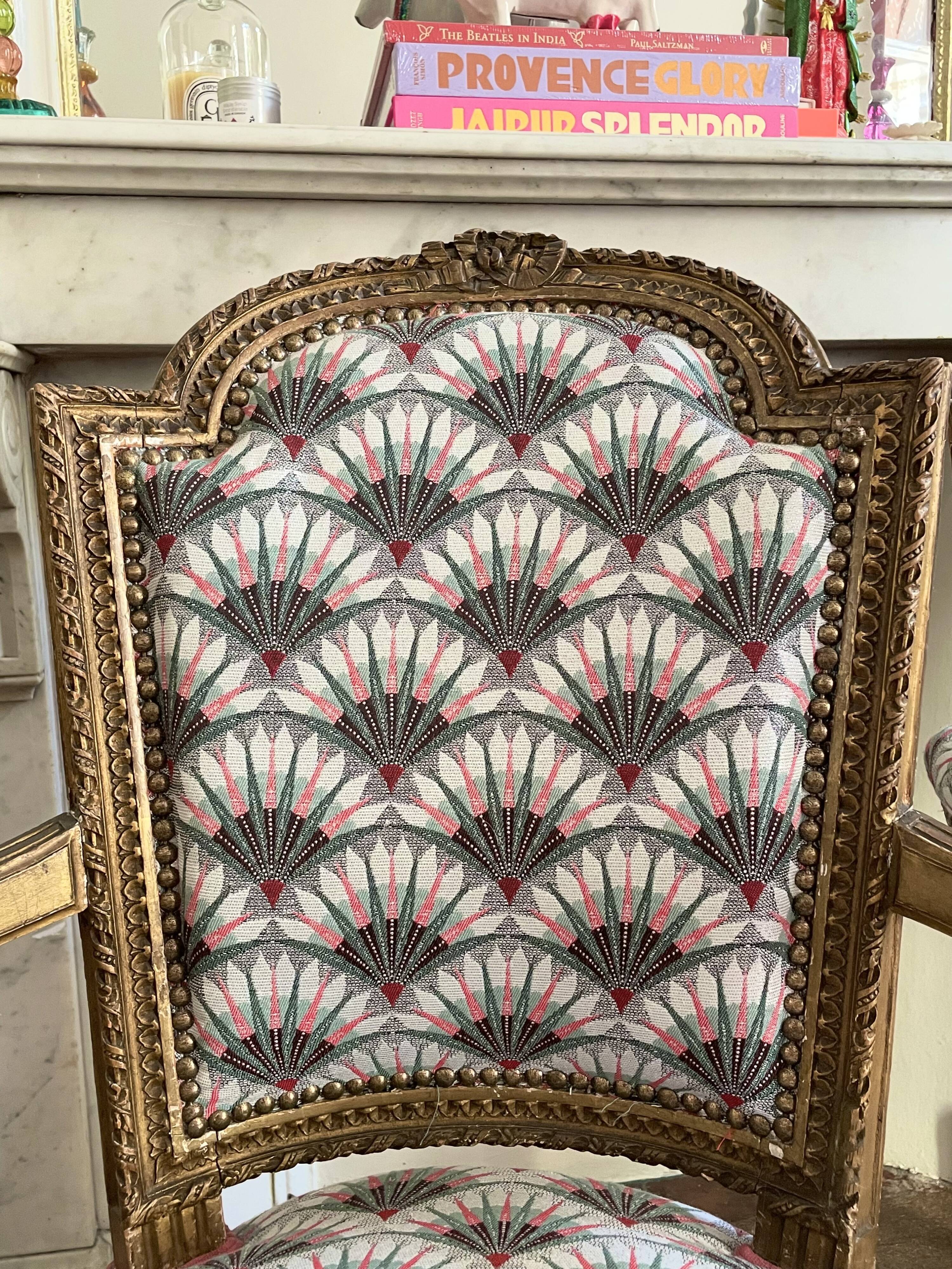 Paire de fauteuils Louis XVI restaurés