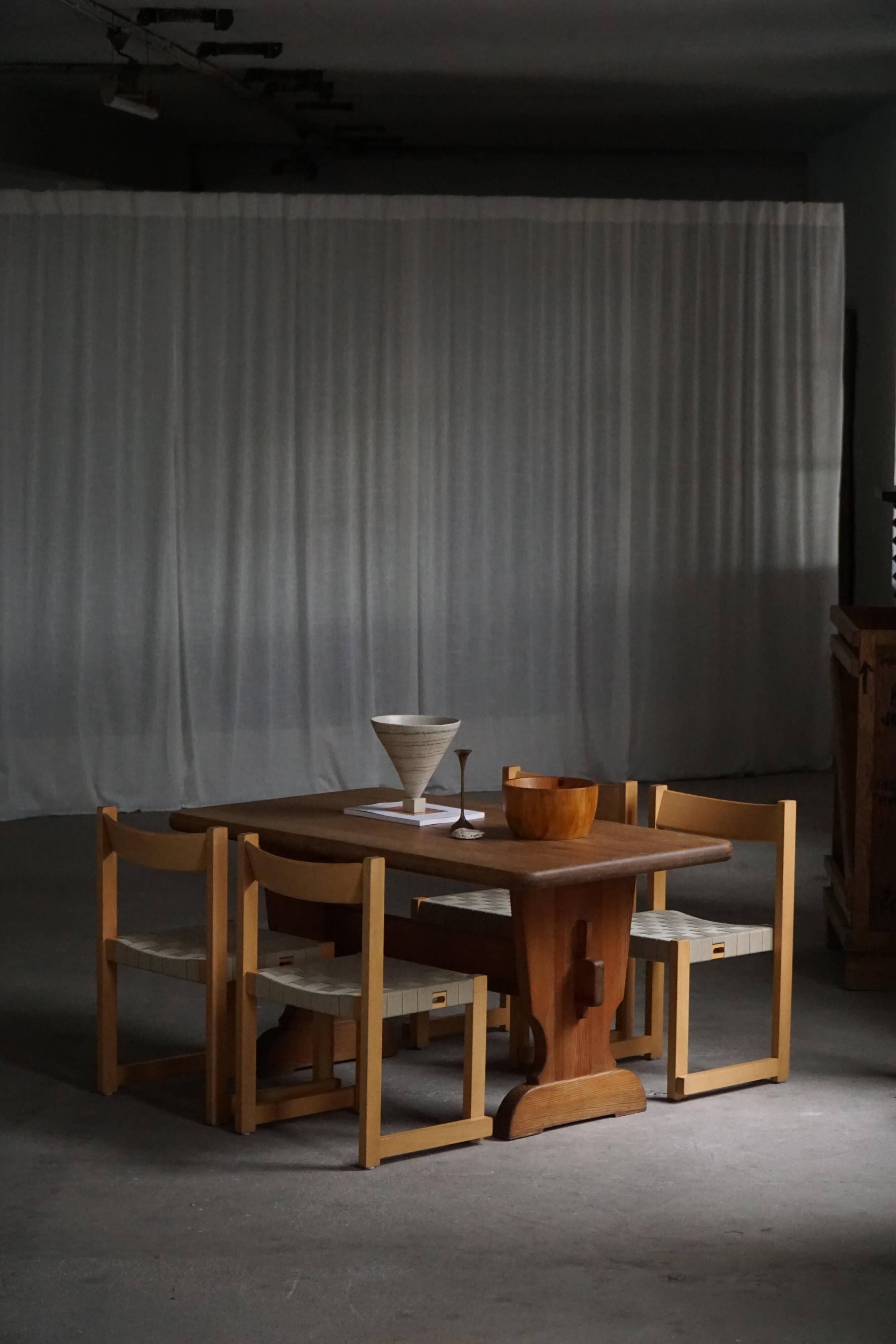 Swedish solid pine dining table from the mid-20th century, Åby Möbelfabrik, 1940s.